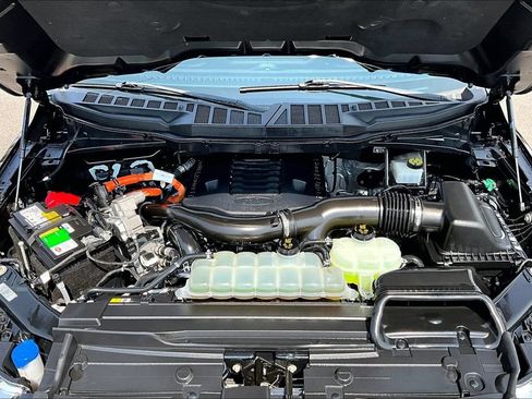 Used 2022 Ford F150 Platinum w/ Equipment Group 701A High AWD/4WD image 10