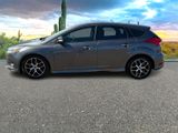 Used 2016 Ford Focus SE w/ SE Sport Package image 3