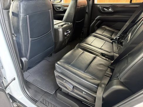 Used 2022 GMC Yukon SLE w/ Gmc Pro Safety Plus Package AWD/4WD image 31