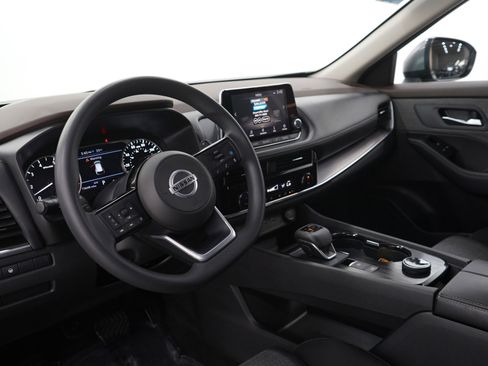 Used 2021 Nissan Rogue SV image 25