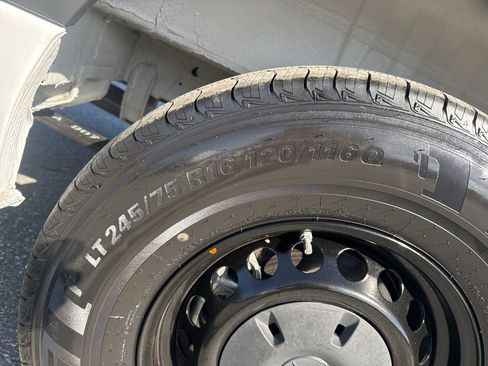 Used 2025 Mercedes-Benz Sprinter 2500 image 27