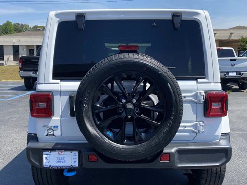 Certified 2023 Jeep Wrangler Sahara image 4