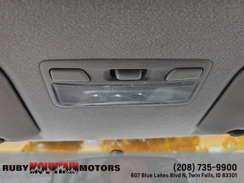 Used 2003 Mitsubishi Outlander XLS image 20