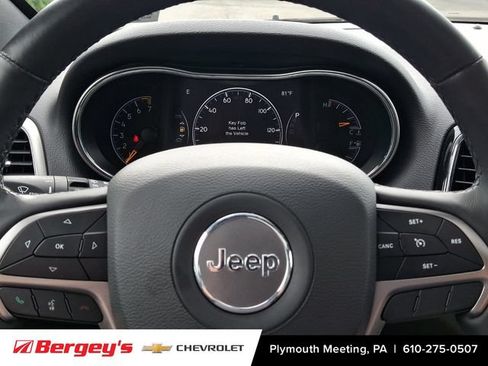 Used 2019 Jeep Grand Cherokee Altitude AWD/4WD image 23