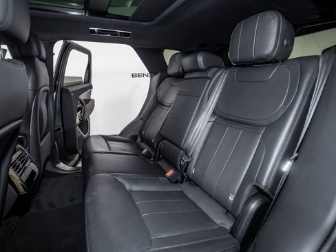 Used 2023 Land Rover Range Rover Sport SE image 16