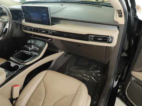 Used 2021 Lincoln Nautilus FWD w/ Equipment Group 101A image 20