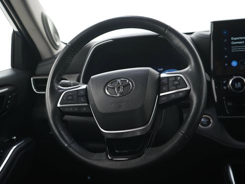 Used 2024 Toyota Highlander Limited AWD/4WD image 18