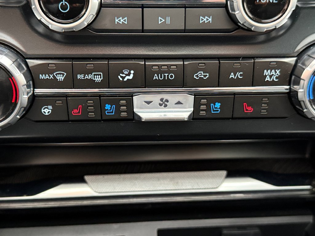 Used 2023 Ford F250 Platinum w/ Tremor Off-Road Package AWD/4WD image 33