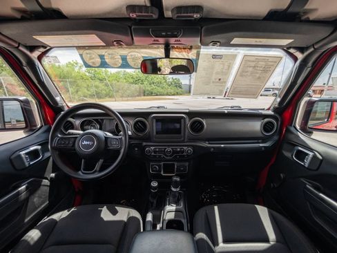 Used 2023 Jeep Gladiator Sport AWD/4WD image 17