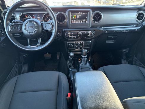 Used 2021 Jeep Wrangler Unlimited Sport image 17