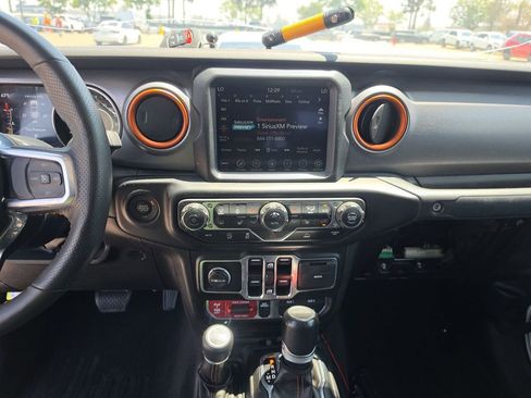 Used 2022 Jeep Gladiator Mojave w/ LED Lighting Group AWD/4WD image 3