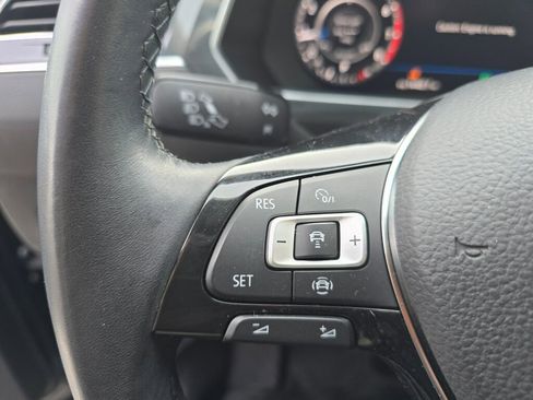 Used 2019 Volkswagen Tiguan SEL image 25