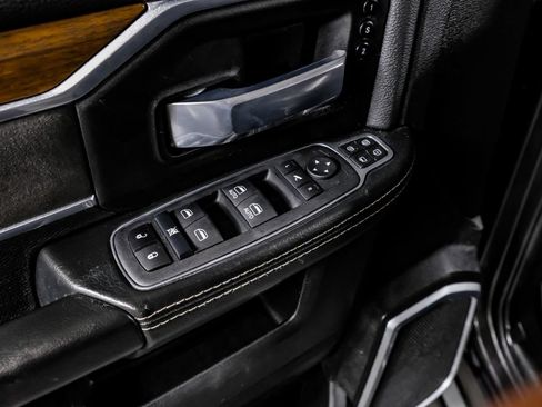 Used 2024 RAM 3500 Laramie AWD/4WD image 34