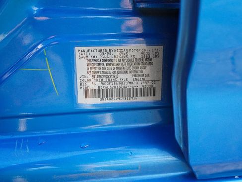 Used 2025 Nissan Sentra SV FWD image 40