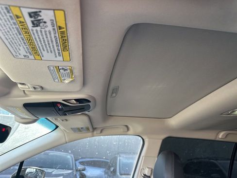 Used 2021 Subaru Outback Limited image 21