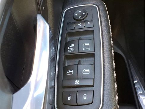 Used 2022 RAM 1500 Laramie w/ Sport Appearance Package AWD/4WD image 19