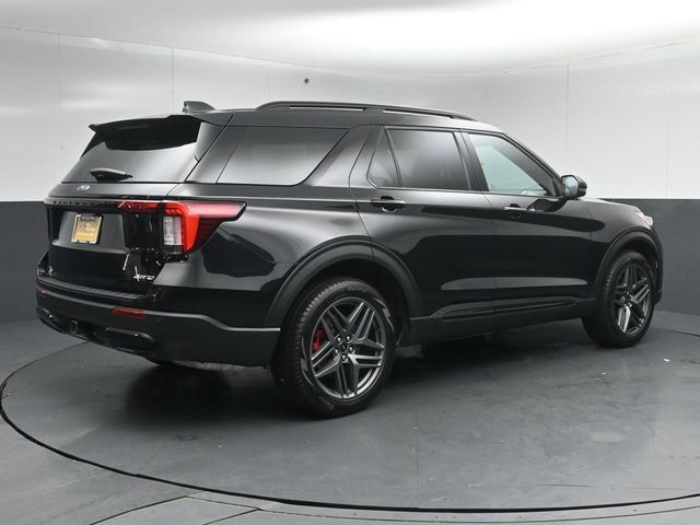 Certified 2025 Ford Explorer ST-Line w/ Premium Package AWD/4WD image 7