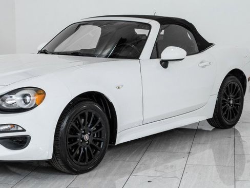 Used 2017 FIAT 124 Spider Classica RWD image 49