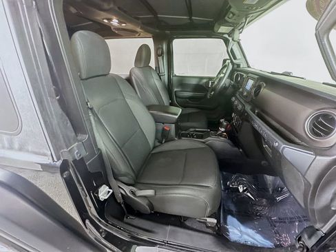 Certified 2019 Jeep Wrangler Sport image 34