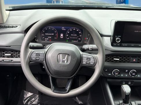 Used 2024 Honda Accord EX image 17