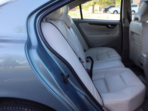 Used 2004 Volvo S60 2.5T image 21