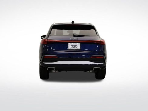 Used 2025 Audi Q5 Premium w/ Convenience Package AWD/4WD image 4