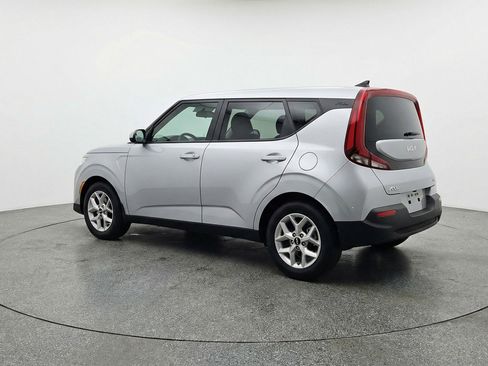 Used 2025 Kia Soul LX w/ LX Technology Package image 6