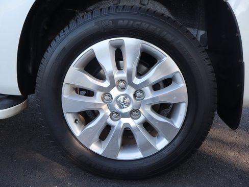Used 2016 Toyota Sequoia Platinum AWD/4WD image 45