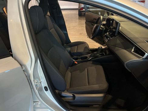 Used 2025 Toyota Corolla LE image 36