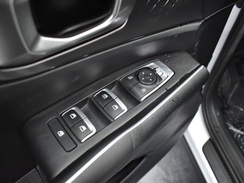 Used 2021 Kia Sorento LX image 9