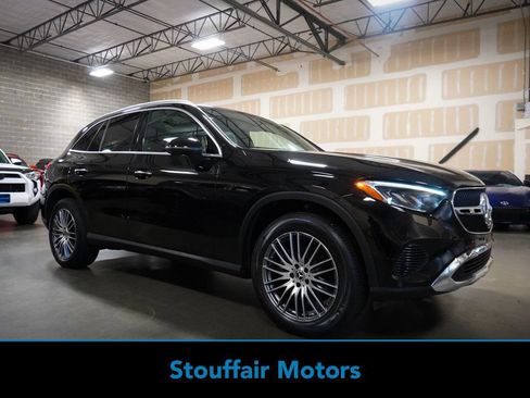 Used 2024 Mercedes-Benz GLC 300 4MATIC image 1
