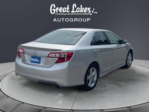 Used 2012 Toyota Camry SE FWD image 5