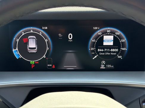 Certified 2025 Volkswagen Tiguan SE R-Line FWD image 20