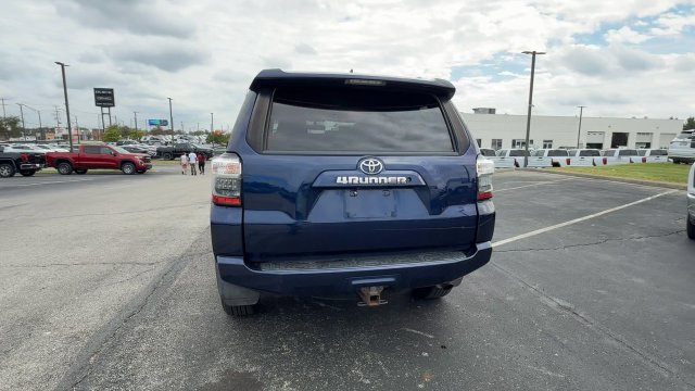 Used 2016 Toyota 4Runner SR5 AWD/4WD image 7