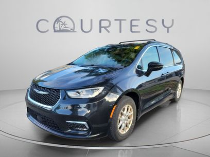 Used 2022 Chrysler Pacifica Touring-L