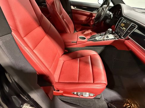 Used 2016 Porsche Panamera 4 image 47