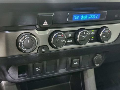 Used 2022 Toyota Tacoma SR AWD/4WD image 7