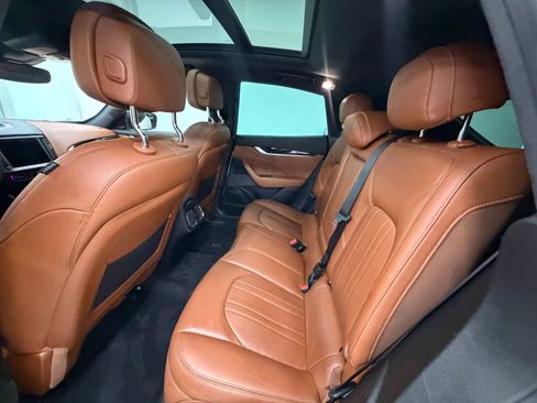 Used 2021 Maserati Levante AWD/4WD image 16