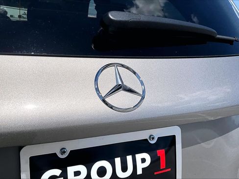 Used 2022 Mercedes-Benz GLC 300 image 31