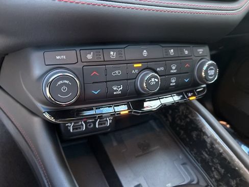 Certified 2023 Dodge Durango R/T RWD image 51