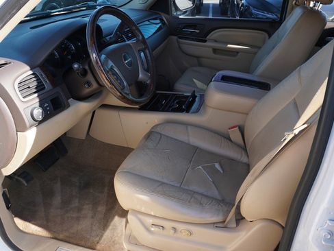 Used 2012 GMC Yukon XL Denali image 12