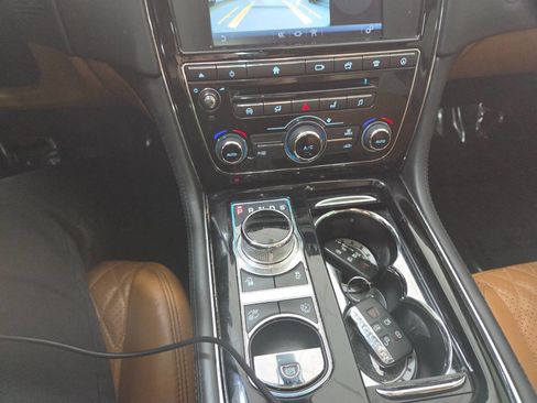 Used 2016 Jaguar XJ L Portfolio image 29