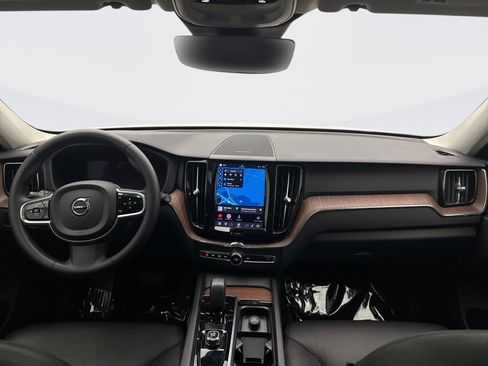 Used 2023 Volvo XC60 B5 Plus w/ Climate Package AWD/4WD image 14
