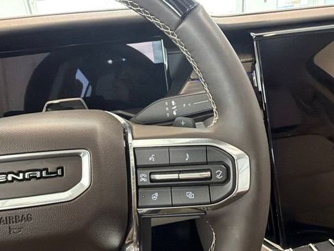 Used 2026 GMC Acadia Denali w/ Super Cruise Package AWD/4WD image 39