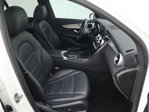 Certified 2022 Mercedes-Benz GLC 300 image 20