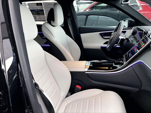 Certified 2025 Mercedes-Benz GLC 300 GLC 300 image 9