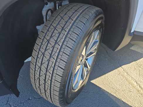 New 2026 Chevrolet Equinox LT image 32