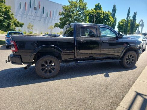 Used 2021 RAM 2500 Laramie w/ Night Edition AWD/4WD image 3