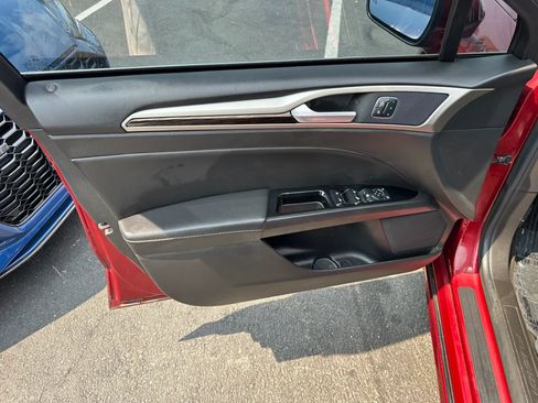 Used 2016 Ford Fusion SE w/ Equipment Group 202A FWD image 20