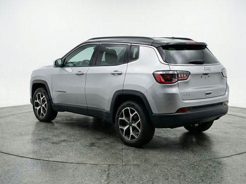 Used 2025 Jeep Compass Limited image 6
